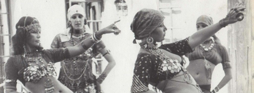 Masha Archer y su troupe, bailarinas de American Tribal Style
